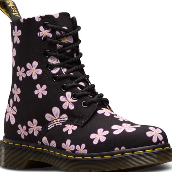 NWOB Dr. Martens Page Meadow Flower Canvas Boots - Picture 2 of 8